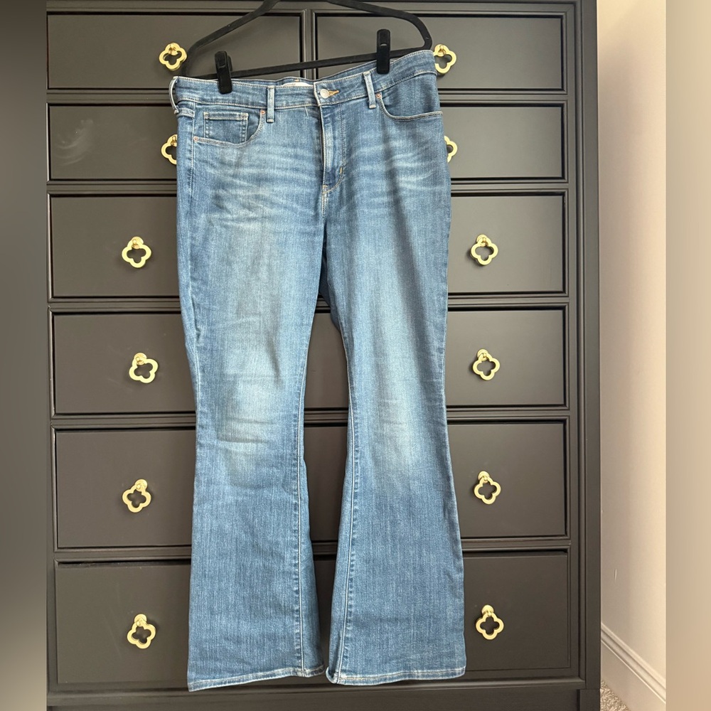 Levi Strauss Signature Blue Denim Bootcut Jeans, size 12s